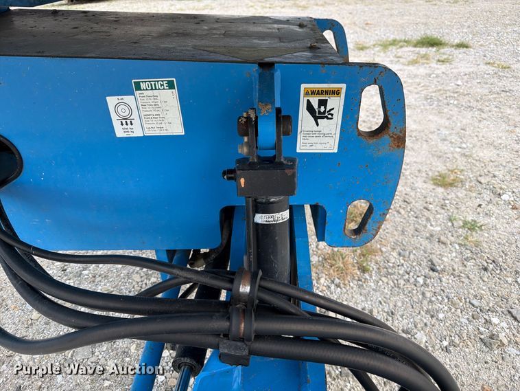 image for item DZ4855 2005 Genie S-40 boom lift