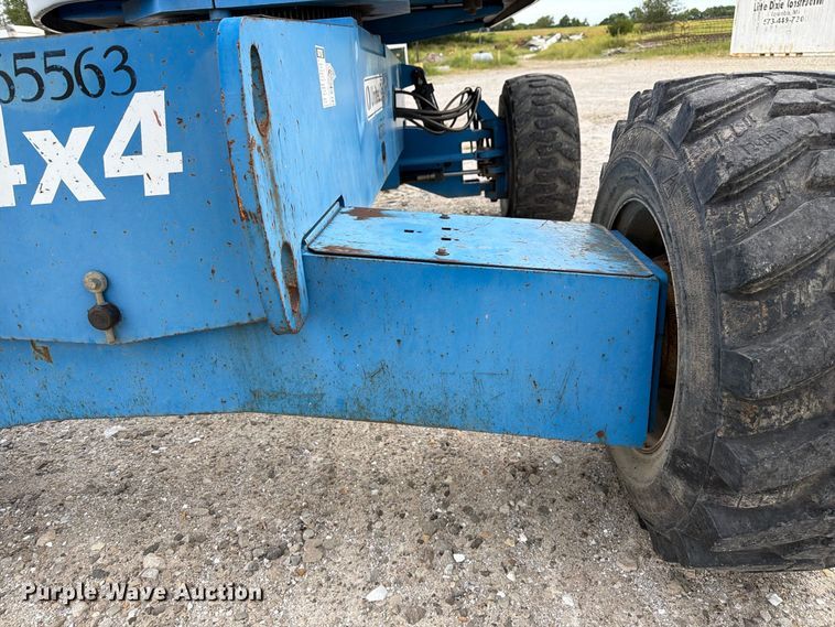 image for item DZ4855 2005 Genie S-40 boom lift