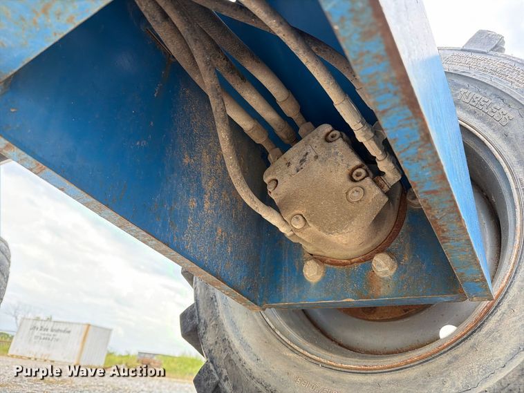 image for item DZ4855 2005 Genie S-40 boom lift