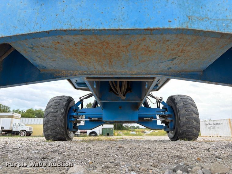 image for item DZ4855 2005 Genie S-40 boom lift