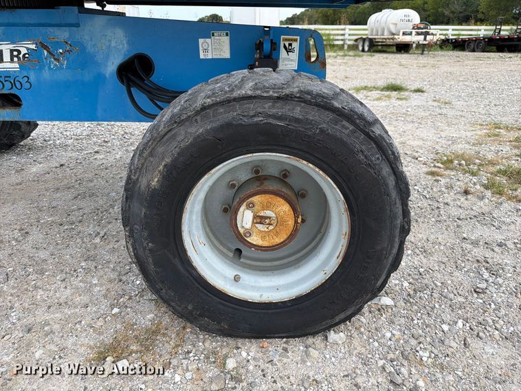 image for item DZ4855 2005 Genie S-40 boom lift