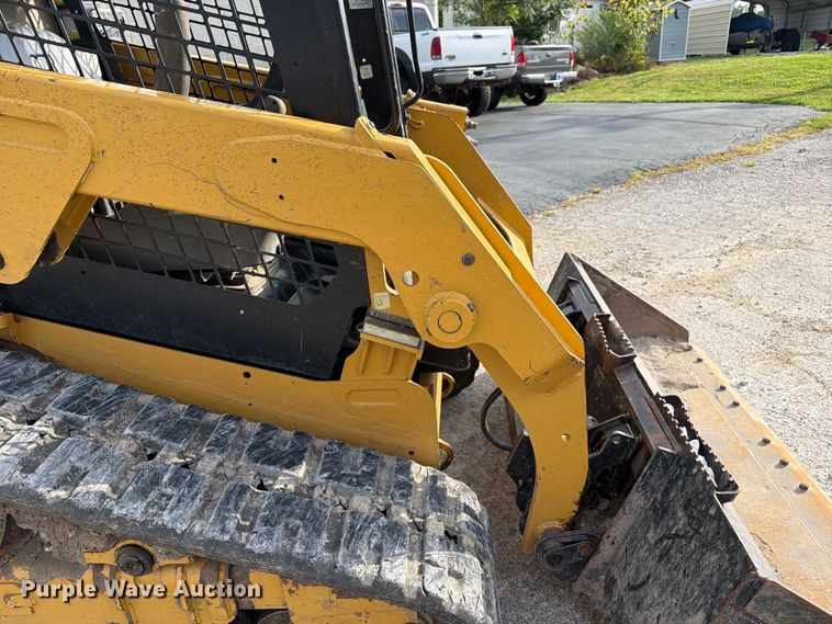 image for item DZ4866 2018 Caterpillar 239D tracked skid steer loader