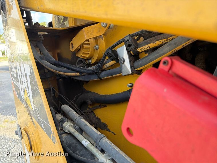 image for item DZ4866 2018 Caterpillar 239D tracked skid steer loader