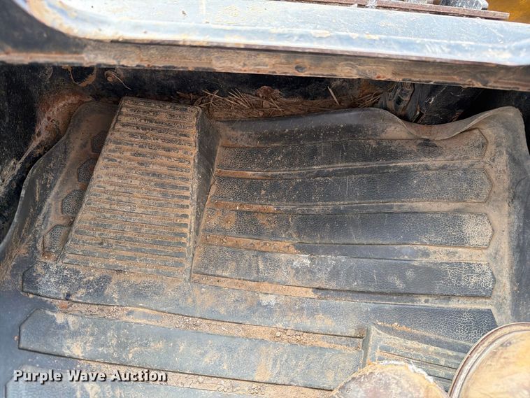 image for item DZ4866 2018 Caterpillar 239D tracked skid steer loader