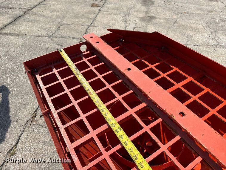 image for item DZ4868 2002 Bobcat Spreader HS8 skid steer spreader