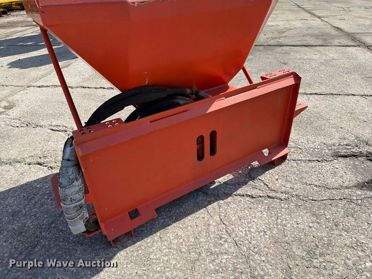 image for item DZ4868 2002 Bobcat Spreader HS8 skid steer spreader