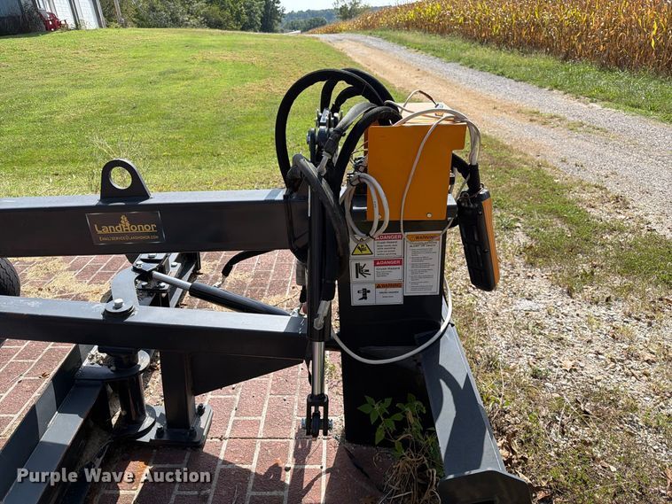 image for item DZ4869 2023 LandHonor GM-12-96W skid steer grader