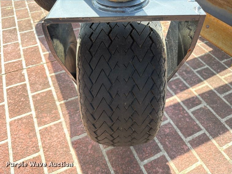 image for item DZ4869 2023 LandHonor GM-12-96W skid steer grader