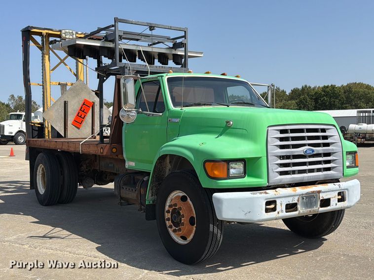 image for item DZ4870 1997 Ford F800 flatbed truck with crash attenuator  