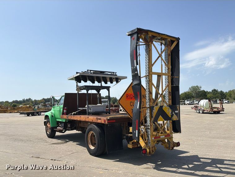 image for item DZ4870 1997 Ford F800 flatbed truck with crash attenuator  