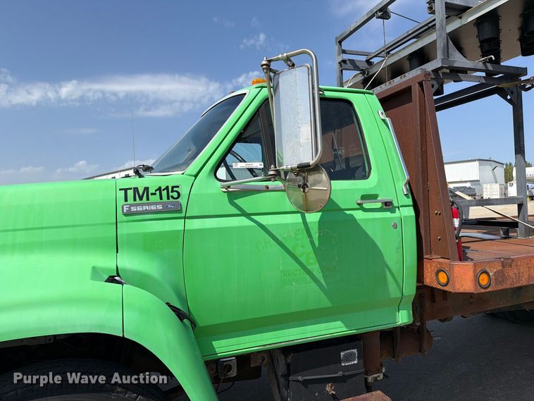 image for item DZ4870 1997 Ford F800 flatbed truck with crash attenuator  