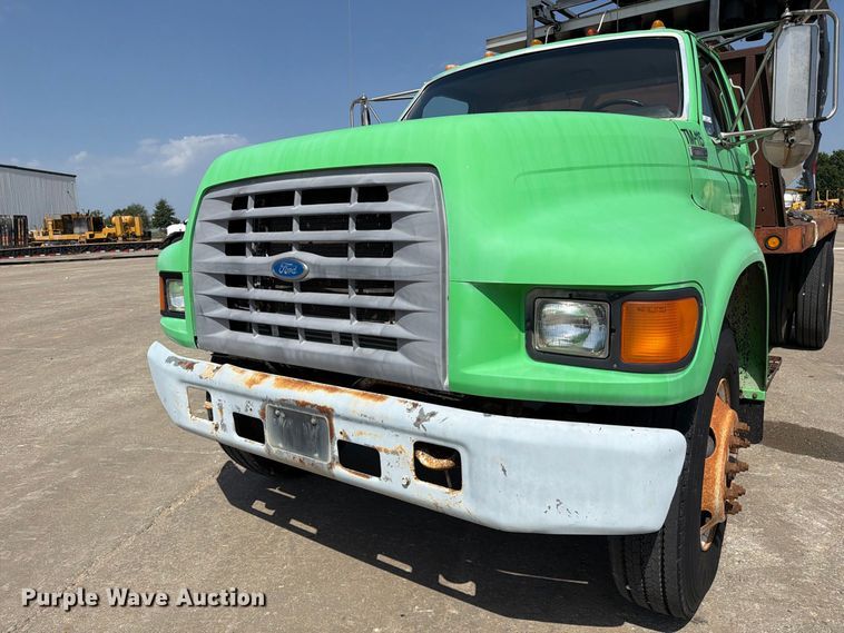 image for item DZ4870 1997 Ford F800 flatbed truck with crash attenuator  