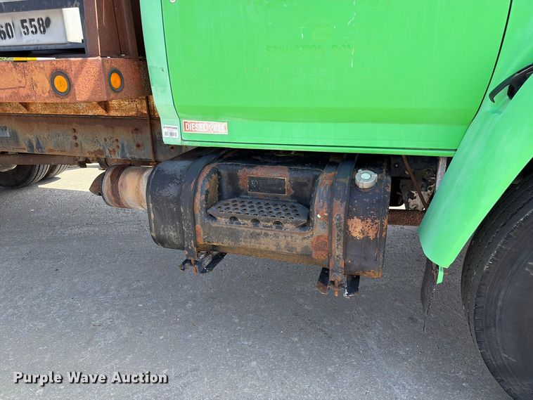 image for item DZ4870 1997 Ford F800 flatbed truck with crash attenuator  
