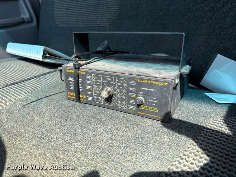 image for item DZ4870 1997 Ford F800 flatbed truck with crash attenuator  