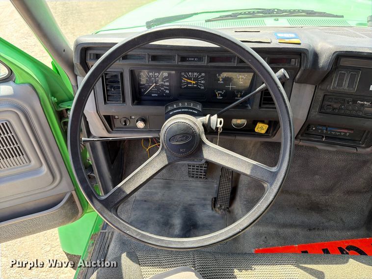 image for item DZ4870 1997 Ford F800 flatbed truck with crash attenuator  