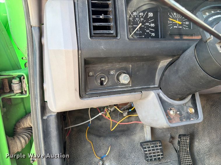 image for item DZ4870 1997 Ford F800 flatbed truck with crash attenuator  