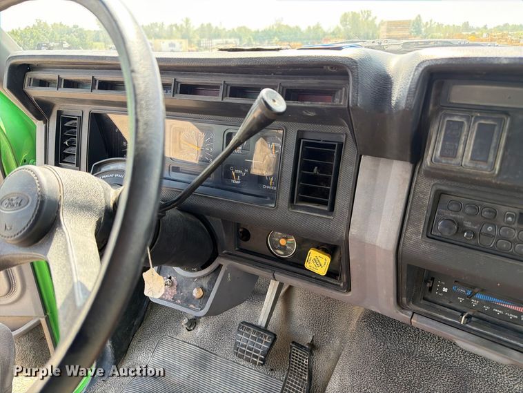image for item DZ4870 1997 Ford F800 flatbed truck with crash attenuator  