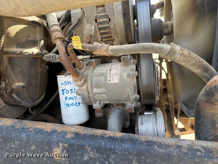 image for item DZ4870 1997 Ford F800 flatbed truck with crash attenuator  