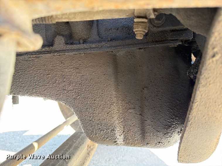 image for item DZ4870 1997 Ford F800 flatbed truck with crash attenuator  