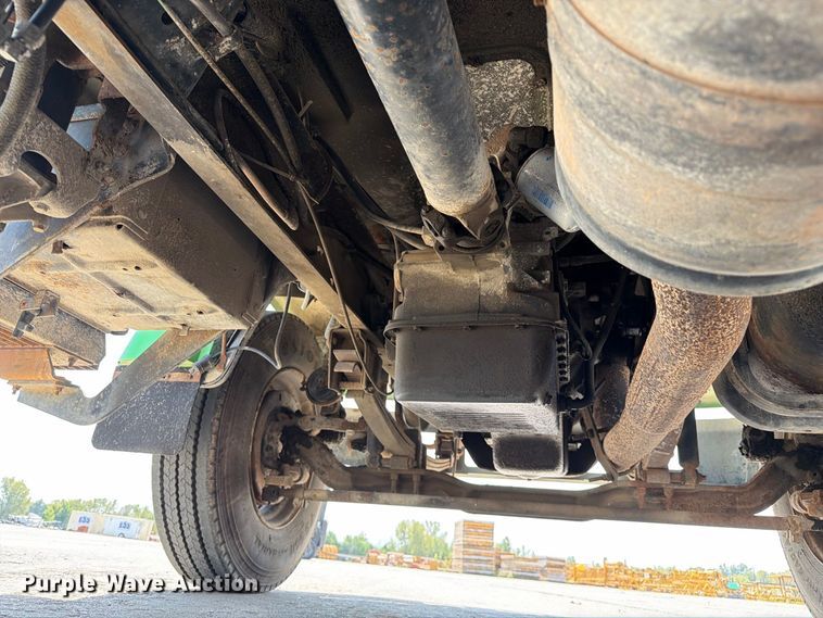 image for item DZ4870 1997 Ford F800 flatbed truck with crash attenuator  