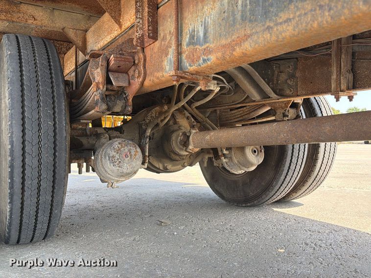 image for item DZ4870 1997 Ford F800 flatbed truck with crash attenuator  