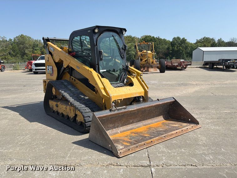 image for item DZ4872 2023 Caterpillar 299D3 tracked skid steer loader