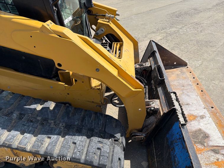 image for item DZ4872 2023 Caterpillar 299D3 tracked skid steer loader