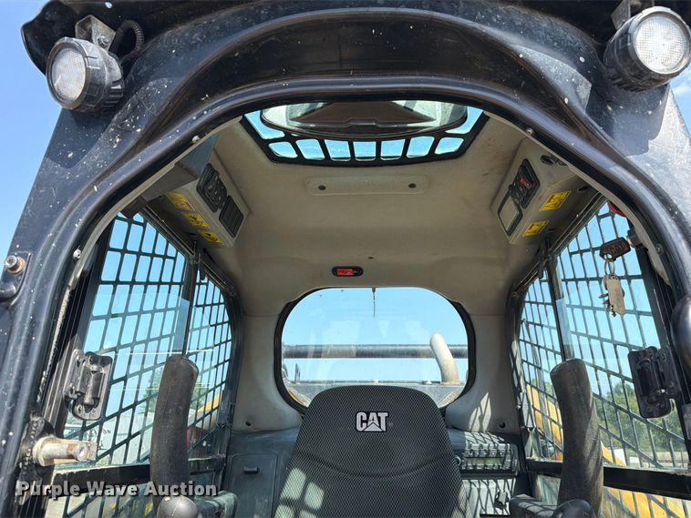 image for item DZ4872 2023 Caterpillar 299D3 tracked skid steer loader