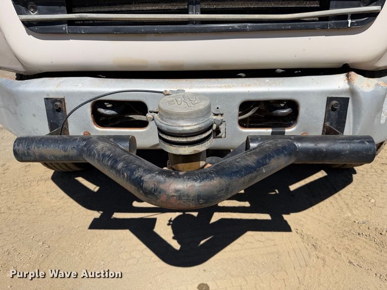 image for item EA0014 1995 Ford LA9000 water truck
