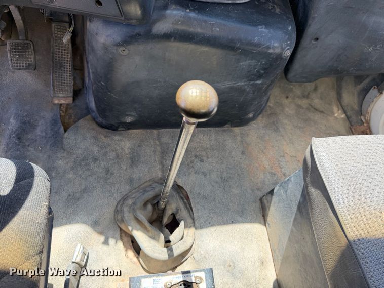 image for item EA0014 1995 Ford LA9000 water truck