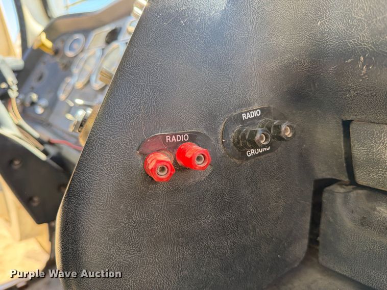 image for item EA0014 1995 Ford LA9000 water truck