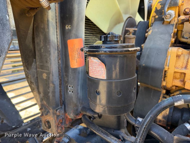 image for item EA0014 1995 Ford LA9000 water truck