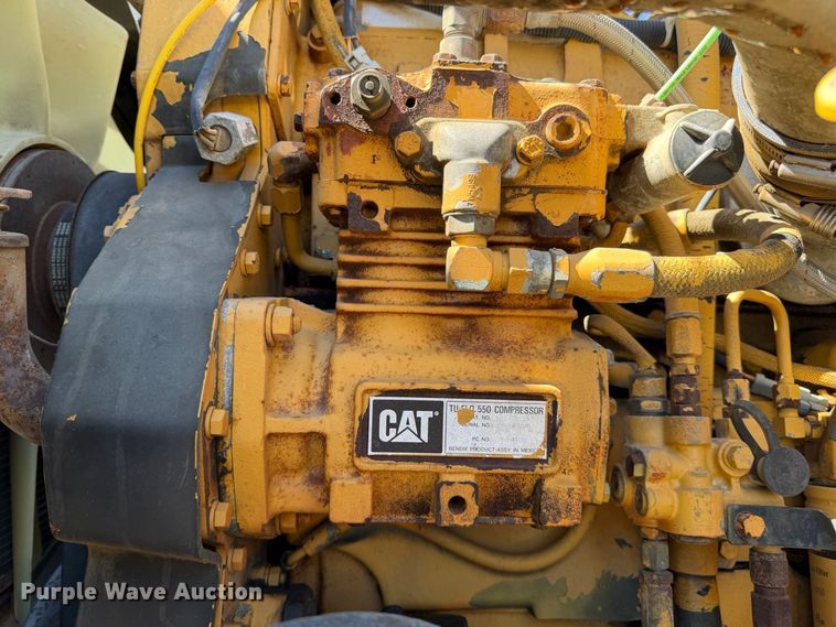 image for item EA0014 1995 Ford LA9000 water truck