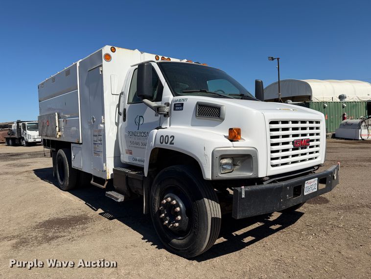 image for item EA0044 2005 GMC C6 chipper truck