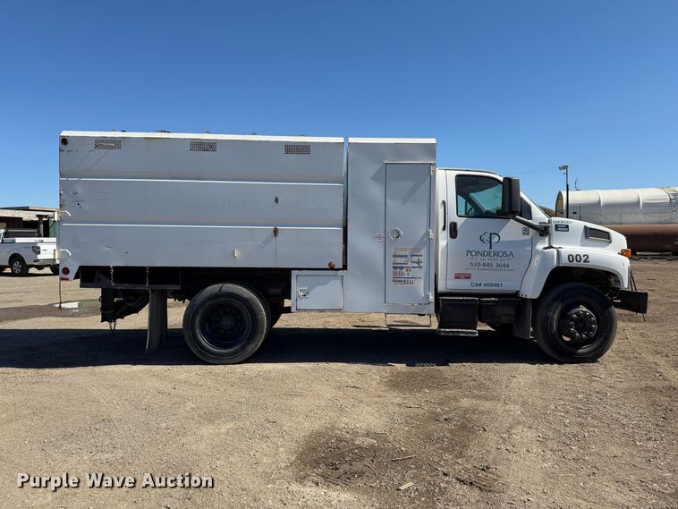 image for item EA0044 2005 GMC C6 chipper truck