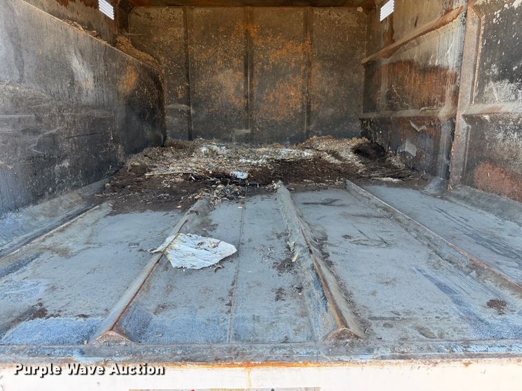 image for item EA0044 2005 GMC C6 chipper truck