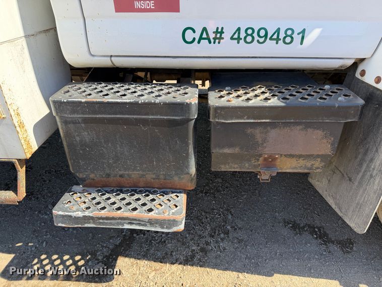 image for item EA0044 2005 GMC C6 chipper truck