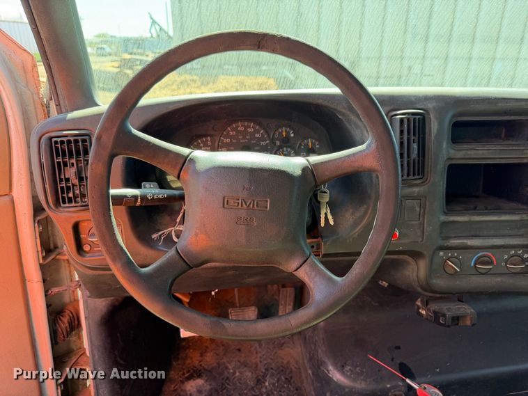 image for item EA0044 2005 GMC C6 chipper truck