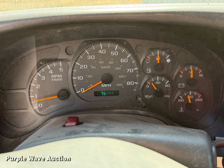 image for item EA0044 2005 GMC C6 chipper truck