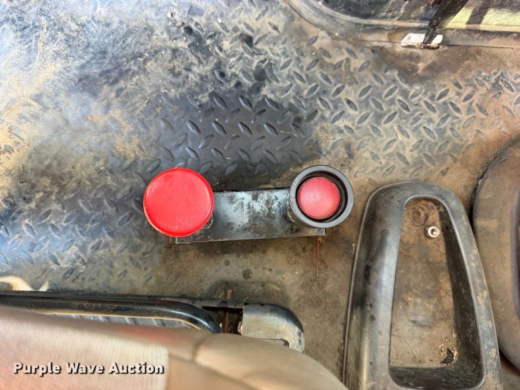 image for item EA0044 2005 GMC C6 chipper truck