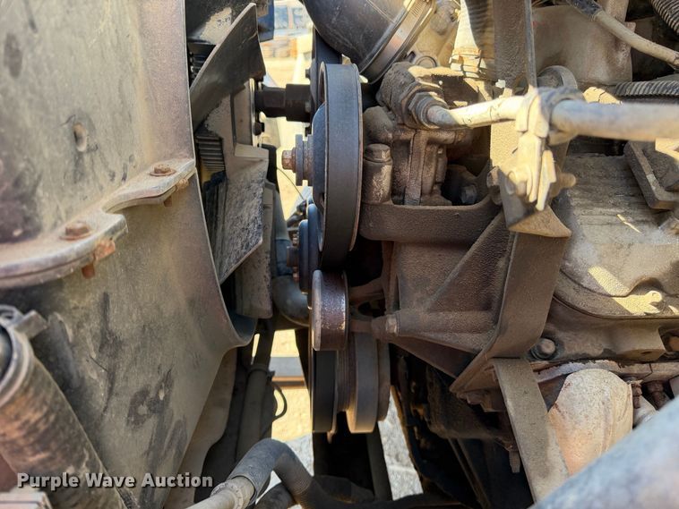 image for item EA0044 2005 GMC C6 chipper truck
