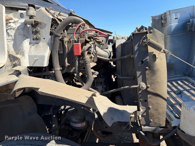 image for item EA0044 2005 GMC C6 chipper truck