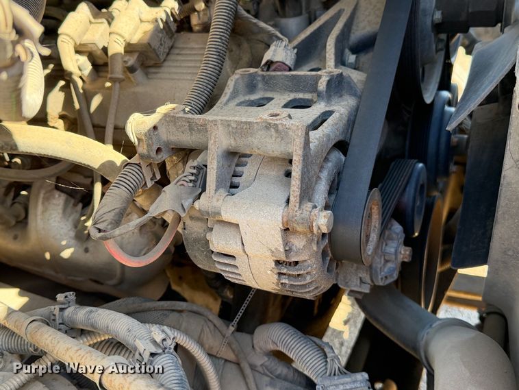 image for item EA0044 2005 GMC C6 chipper truck