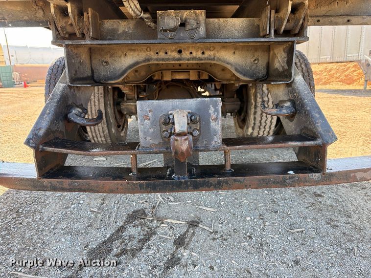 image for item EA0047 1991 Ford F700 forestry bucket truck