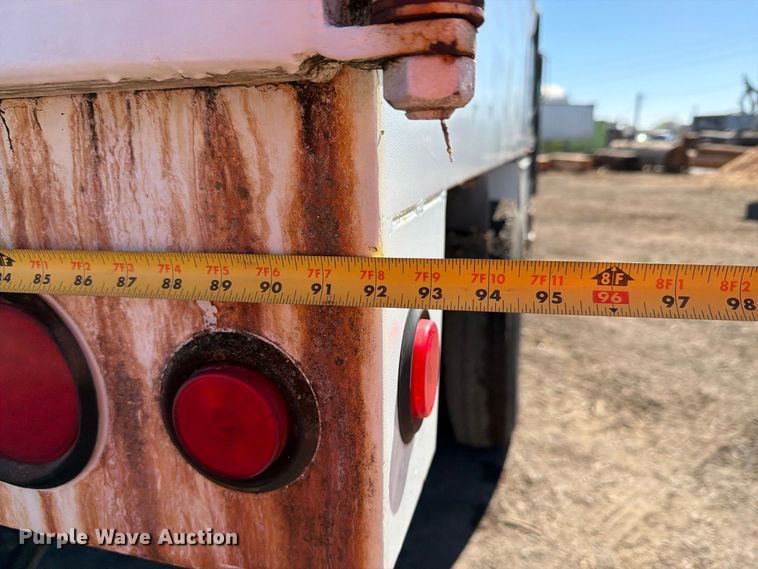 image for item EA0047 1991 Ford F700 forestry bucket truck