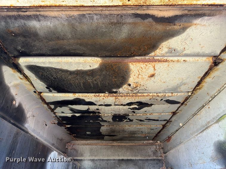image for item EA0047 1991 Ford F700 forestry bucket truck