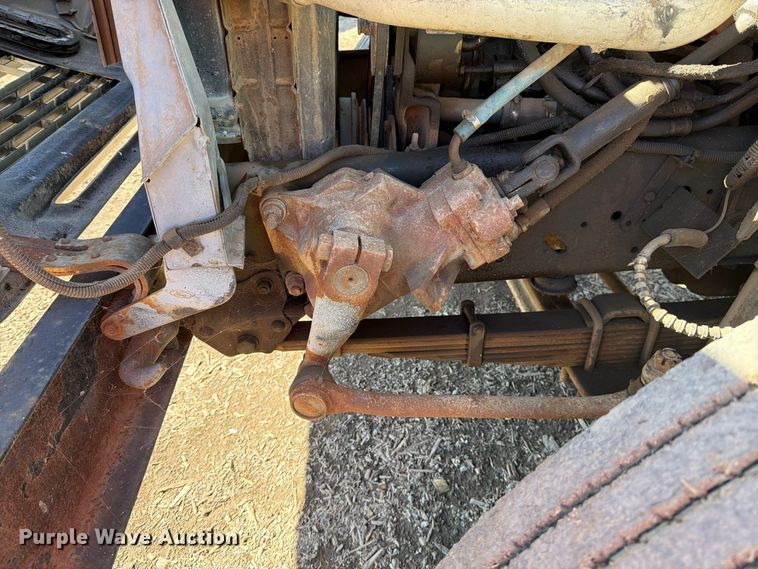 image for item EA0047 1991 Ford F700 forestry bucket truck