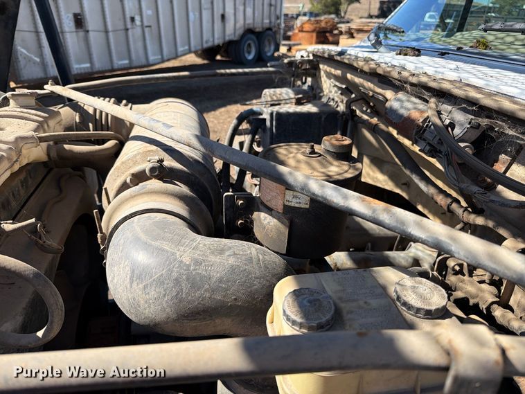 image for item EA0047 1991 Ford F700 forestry bucket truck