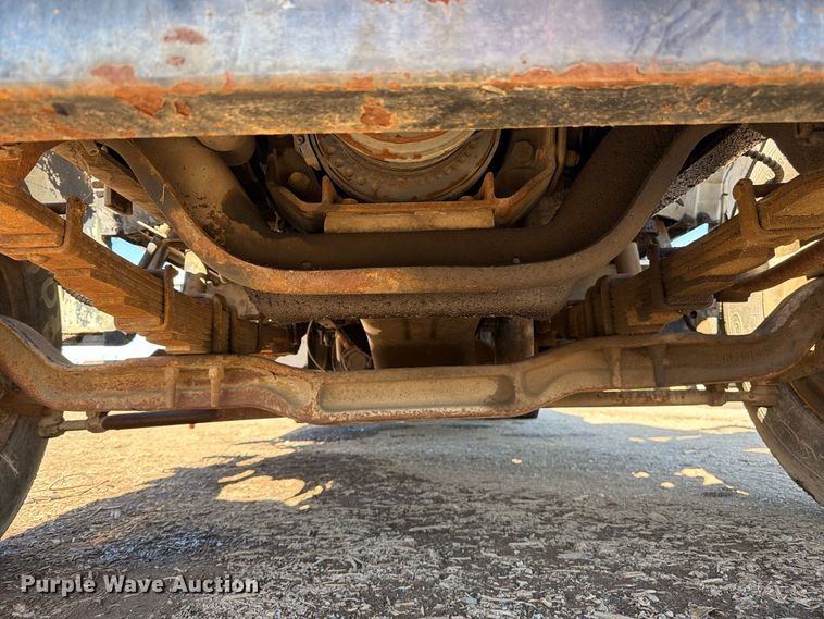 image for item EA0047 1991 Ford F700 forestry bucket truck