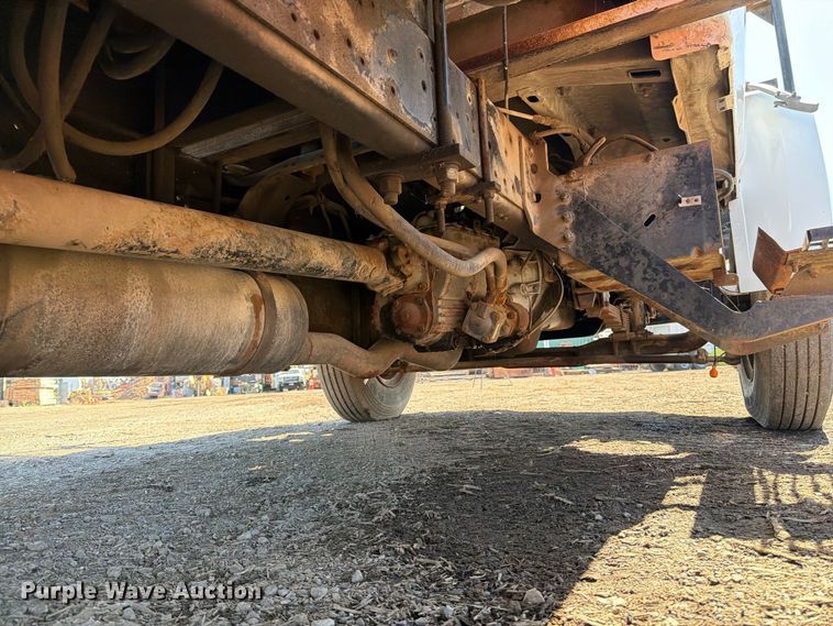 image for item EA0047 1991 Ford F700 forestry bucket truck